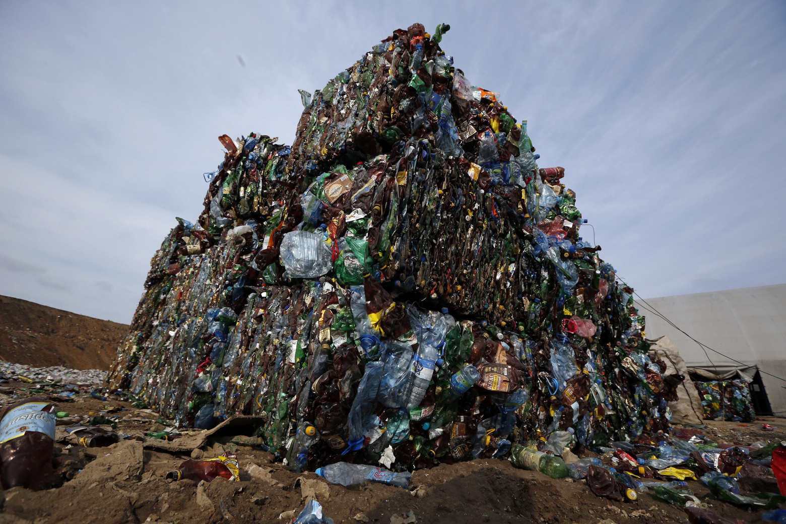 World's plastic waste could bury Manhattan 2 miles deep